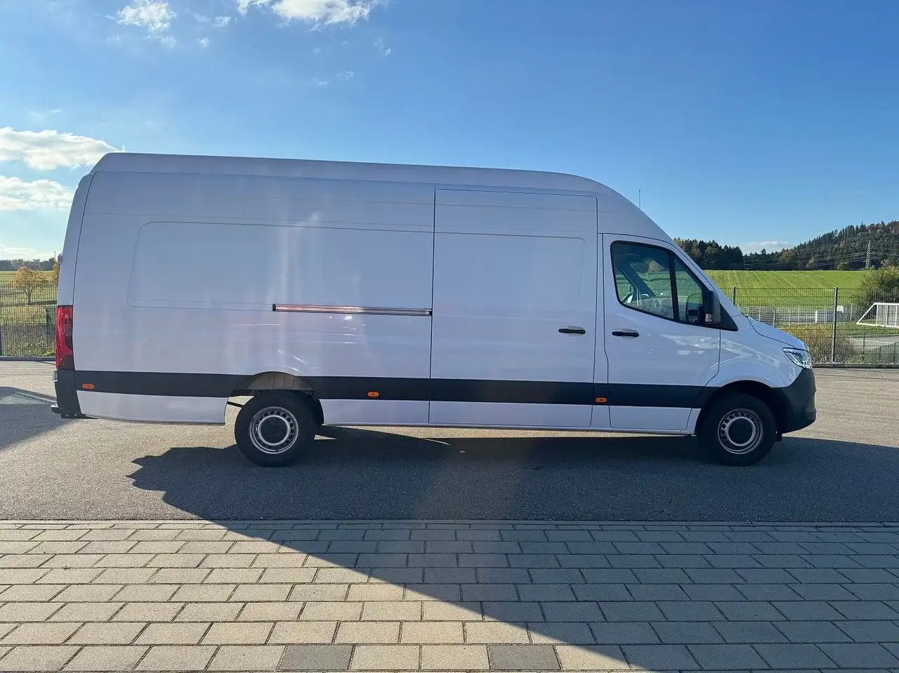 Mercedes-Benz Sprinter 319 CDI Maxi Lang Extralang XXL LED - Van panel: gambar 4 Mercedes-Benz Sprinter 319 CDI Maxi Lang Extralang XXL LED - Van panel: gambar 4