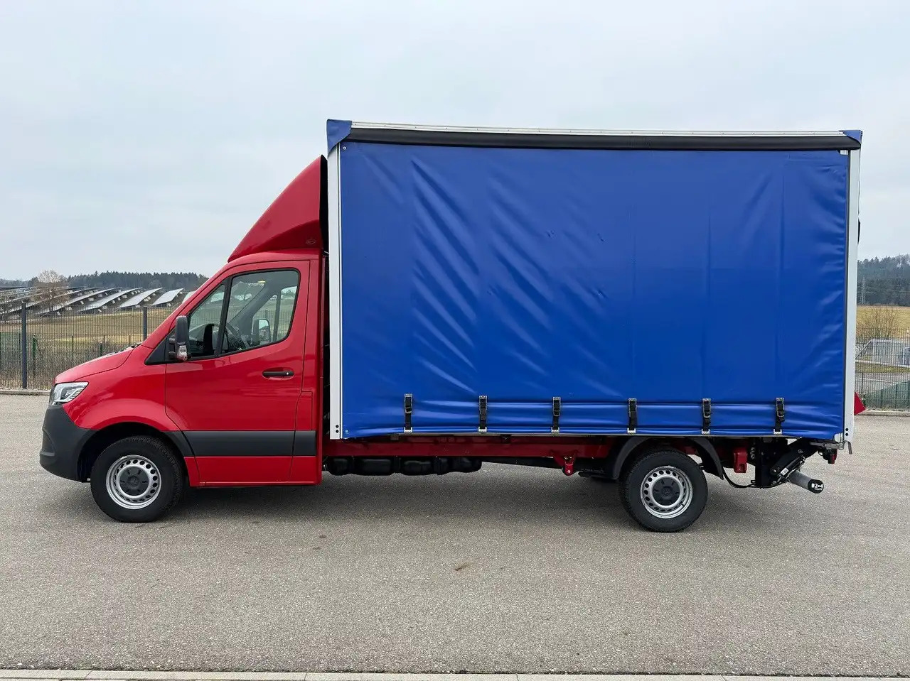 Mercedes-Benz Sprinter 319 CDI Maxi Lang Pritsche Plane MBUX - Van dengan terpal samping: gambar 3 Mercedes-Benz Sprinter 319 CDI Maxi Lang Pritsche Plane MBUX - Van dengan terpal samping: gambar 3