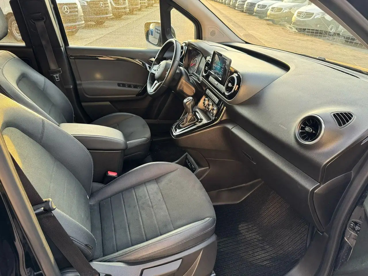 Mercedes-Benz T-Class T -Klasse 160 d standard - Mobil: gambar 2 Mercedes-Benz T-Class T -Klasse 160 d standard - Mobil: gambar 2