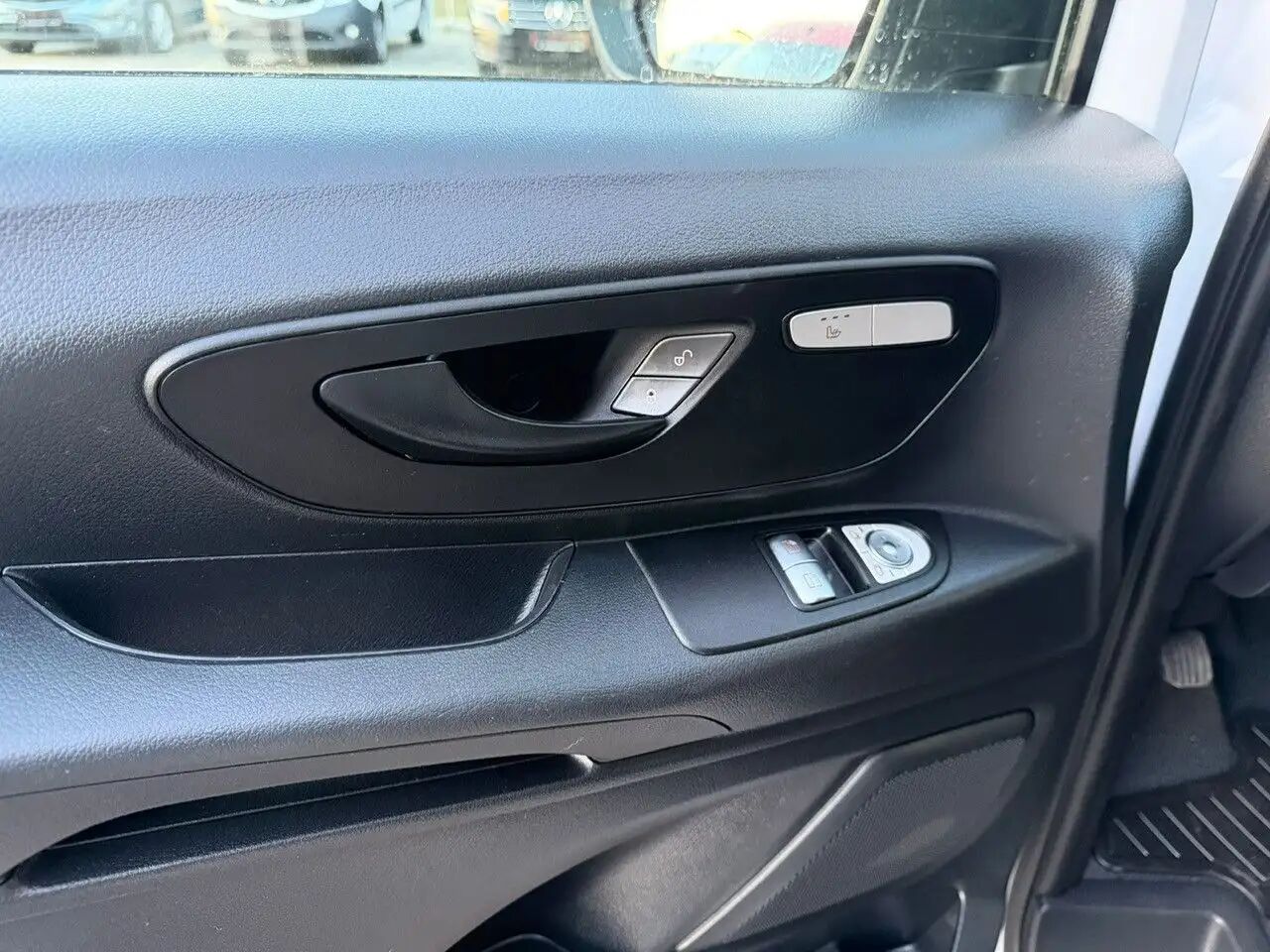 Mercedes-Benz Vito 116 CDI Lang Extralang Mixto Allrad Klima - Van panel, Van kombi: gambar 4 Mercedes-Benz Vito 116 CDI Lang Extralang Mixto Allrad Klima - Van panel, Van kombi: gambar 4