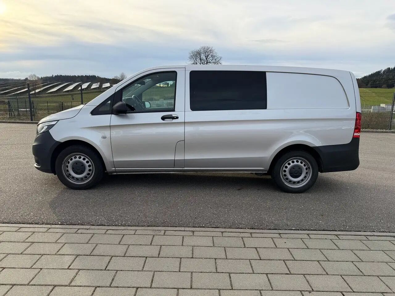 Mercedes-Benz Vito 119 CDI Lang Mixto 4x4 Allrad LED - Van panel, Van kombi: gambar 3 Mercedes-Benz Vito 119 CDI Lang Mixto 4x4 Allrad LED - Van panel, Van kombi: gambar 3