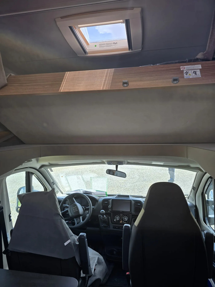 Weinsberg CaraHome 550 MG Aufbauklima., Markise, AHK - Alkoven: gambar 5 Weinsberg CaraHome 550 MG Aufbauklima., Markise, AHK - Alkoven: gambar 5