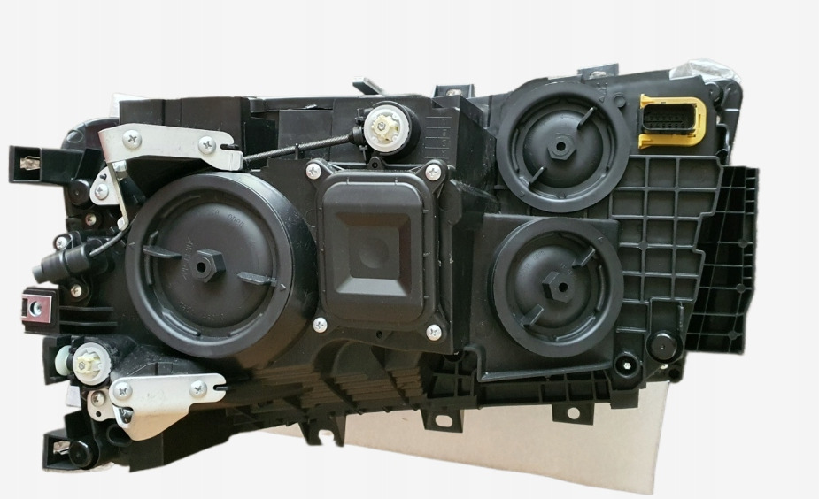 NOWY REFLEKTOR PRAWY SCANIA L,P,G,R,S - Lampu depan untuk Truk: gambar 3 NOWY REFLEKTOR PRAWY SCANIA L,P,G,R,S - Lampu depan untuk Truk: gambar 3