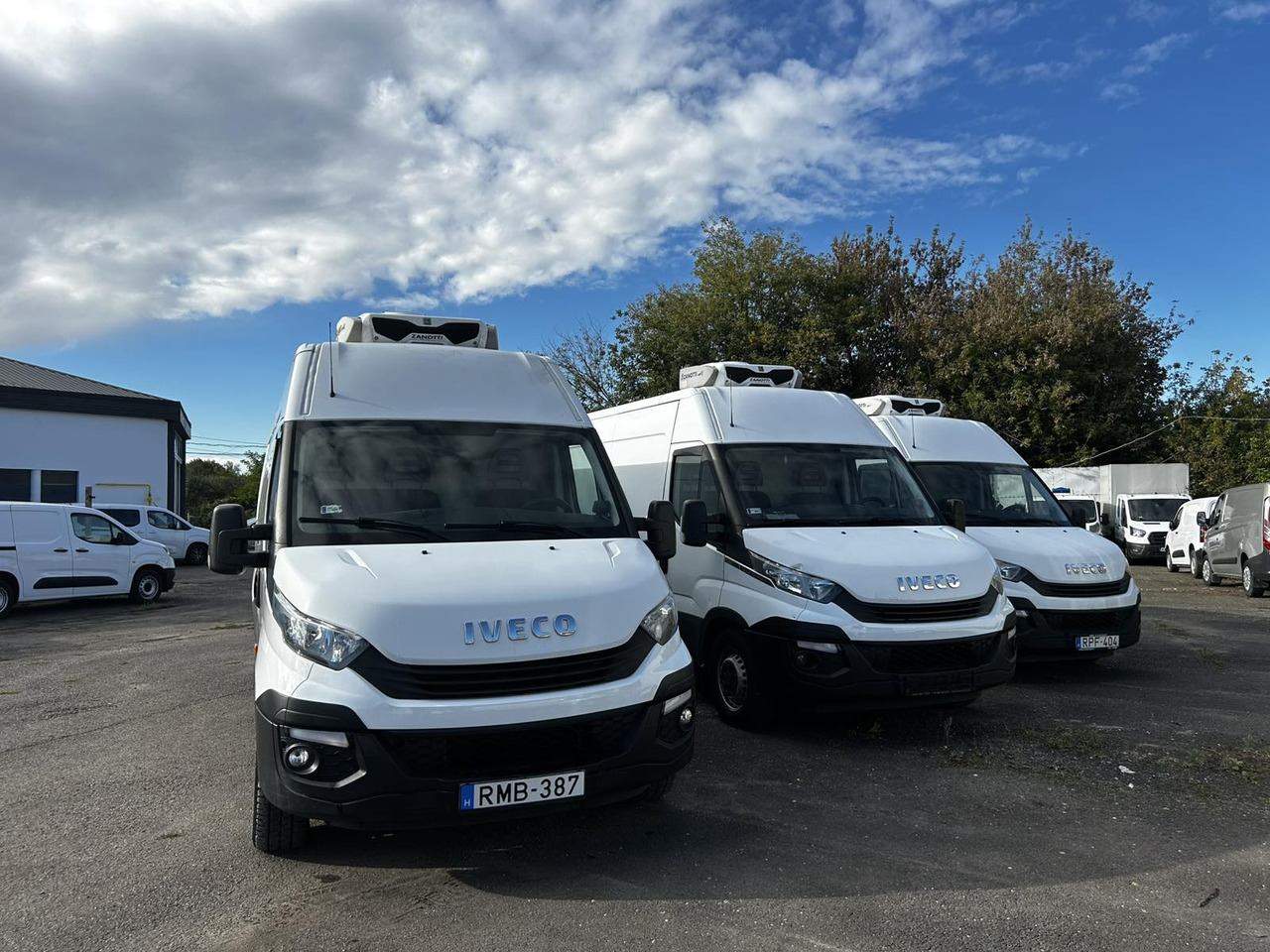 IVECO Daily 35S14 with Zanotti Z350 0°C Refrigeration (5 vehicles in stock) - Van berpendingin: gambar 2 IVECO Daily 35S14 with Zanotti Z350 0°C Refrigeration (5 vehicles in stock) - Van berpendingin: gambar 2