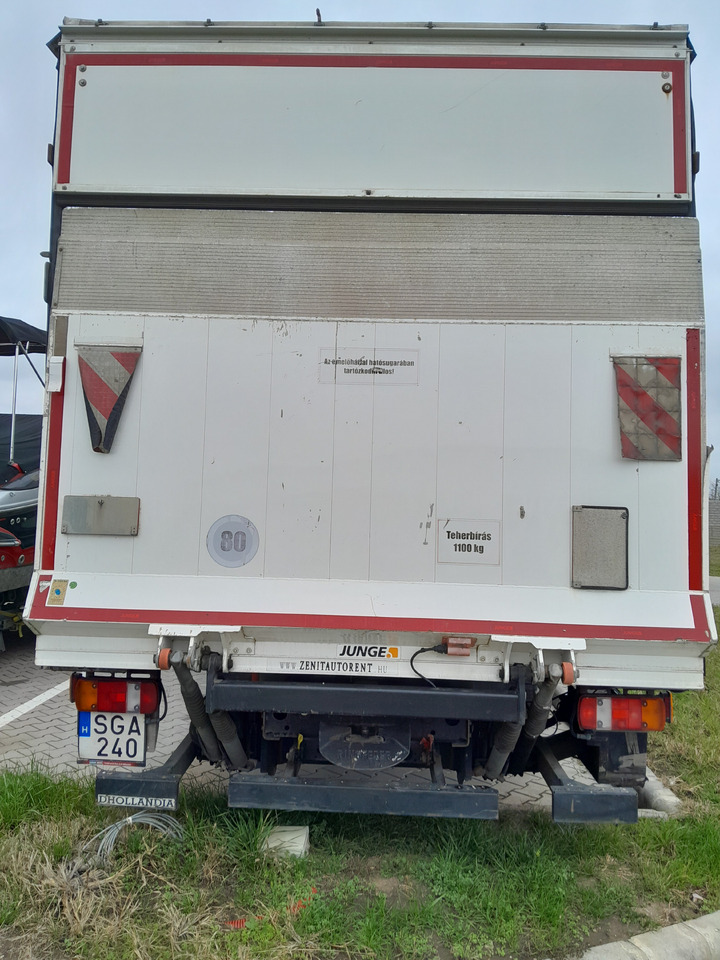 Truk dengan terpal samping MAN TGL 12.220 Tail Lift Manual: gambar 6 Truk dengan terpal samping MAN TGL 12.220 Tail Lift Manual: gambar 6