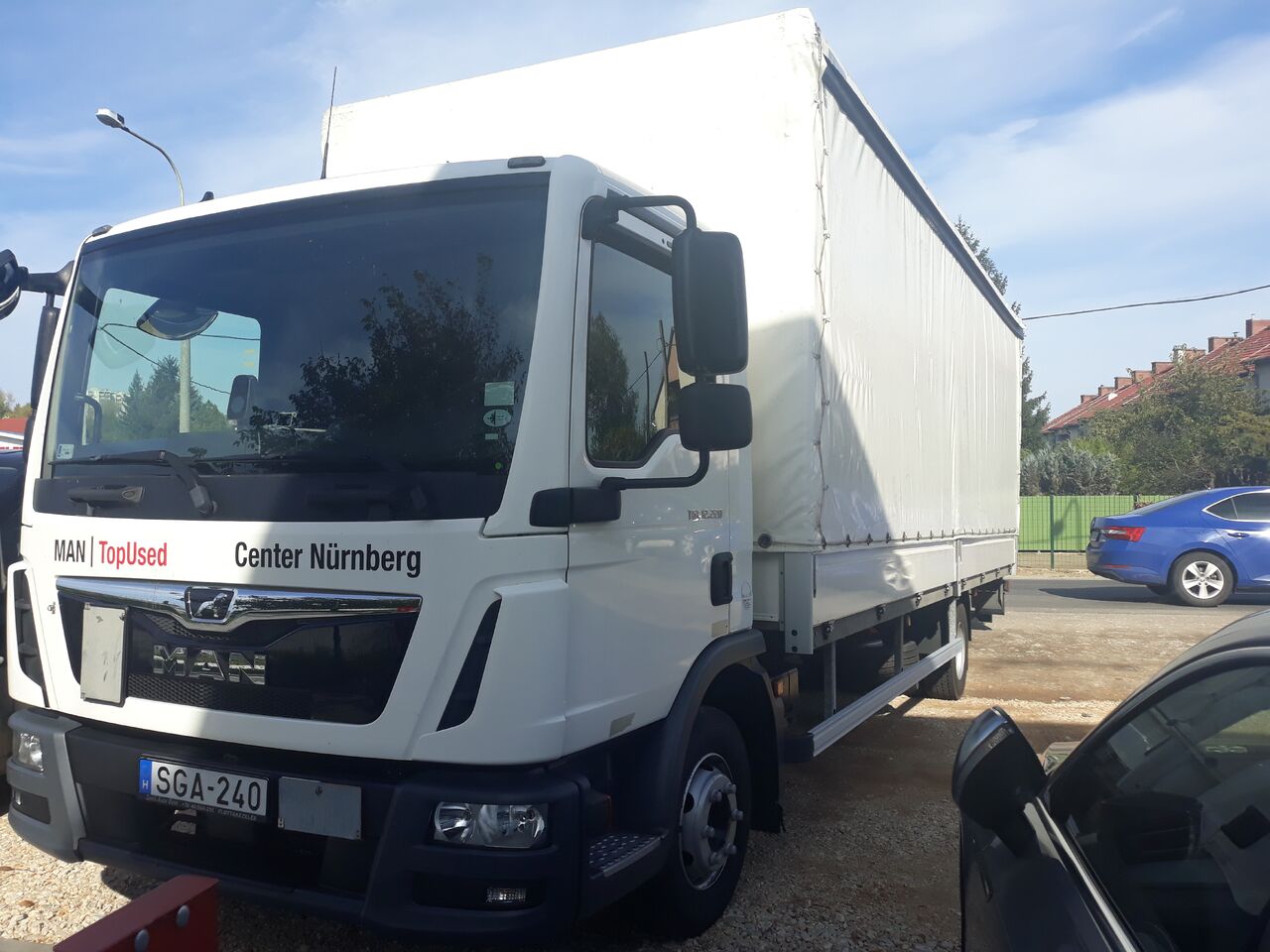 MAN TGL 12.220 with Tail Lift - Truk dengan terpal samping: gambar 4 MAN TGL 12.220 with Tail Lift - Truk dengan terpal samping: gambar 4