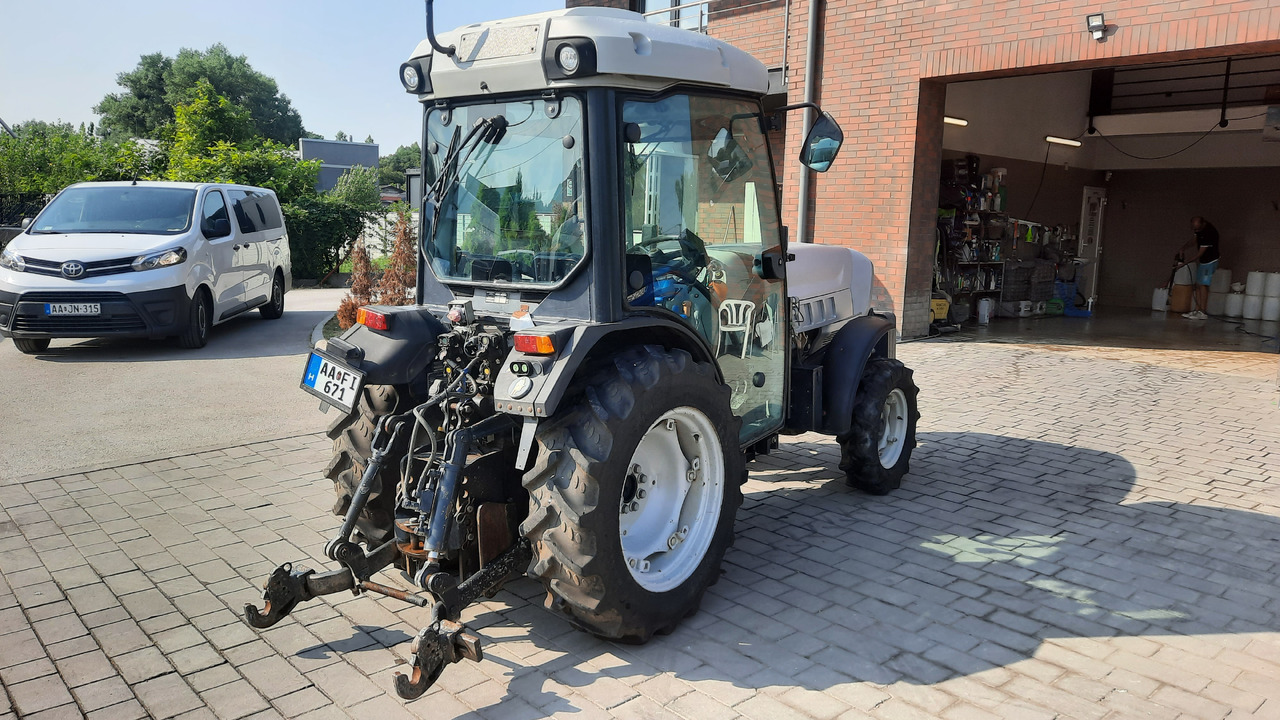 LAMBORGHINI RV90 Automatic - Peralatan pertanian: gambar 4 LAMBORGHINI RV90 Automatic - Peralatan pertanian: gambar 4