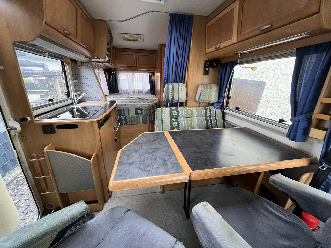 HYMER / ERIBA B-Klasse 574 incl. Hubbett - Markise - 3,85 to - Mobil rumah terintegrasi: gambar 5 HYMER / ERIBA B-Klasse 574 incl. Hubbett - Markise - 3,85 to - Mobil rumah terintegrasi: gambar 5