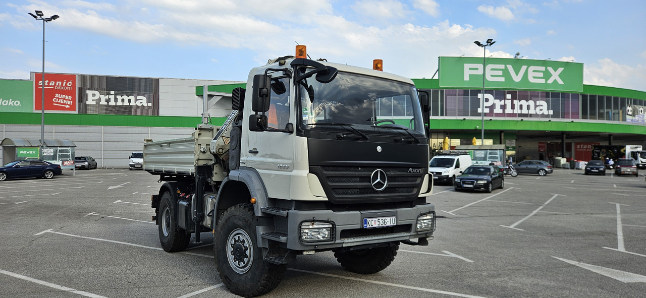 MERCEDES-BENZ Axor 1833 4x4 - Truk derek: gambar 3 MERCEDES-BENZ Axor 1833 4x4 - Truk derek: gambar 3