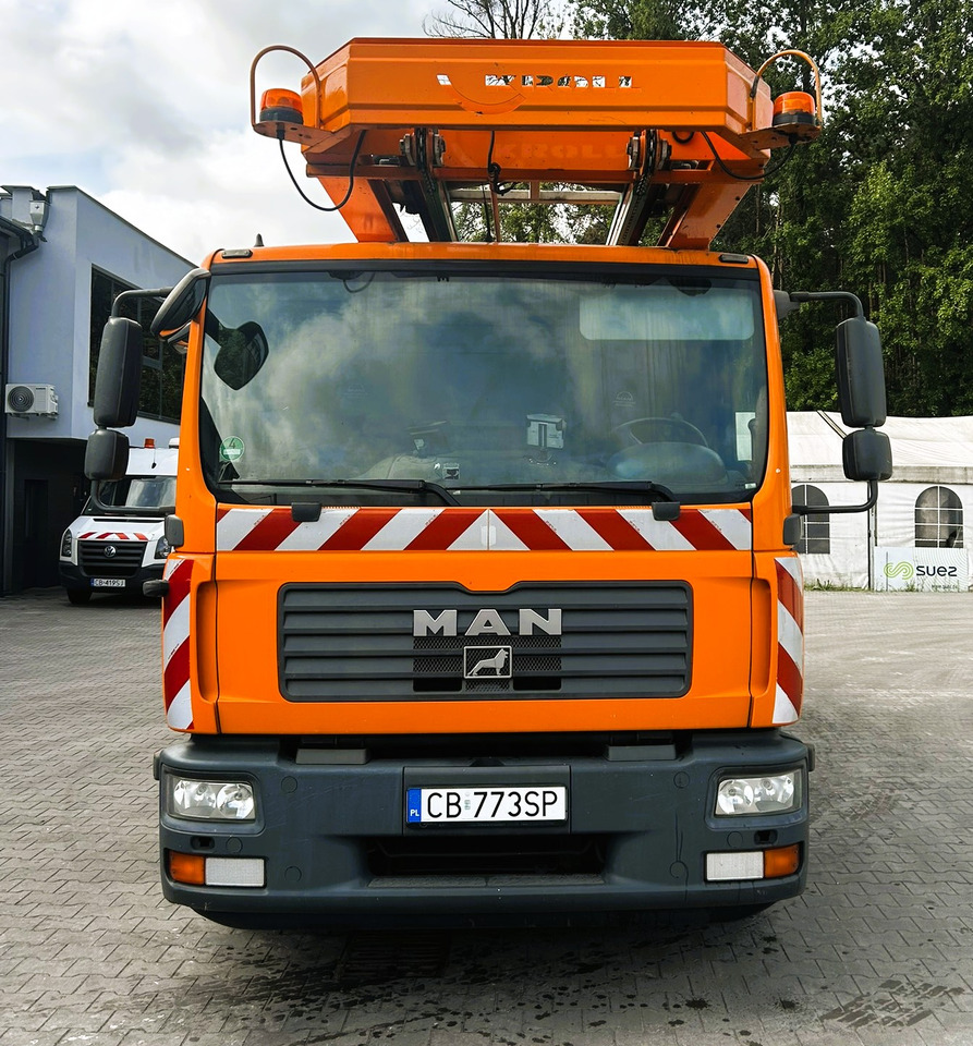 MAN TGM 15.240 - Truk vakum: gambar 3 MAN TGM 15.240 - Truk vakum: gambar 3