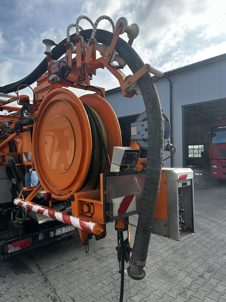 MAN TGM 15.240 - Truk vakum: gambar 5 MAN TGM 15.240 - Truk vakum: gambar 5