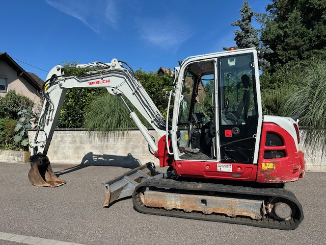 TAKEUCHI TB 370 - Ekskavator mini: gambar 1 TAKEUCHI TB 370 - Ekskavator mini: gambar 1