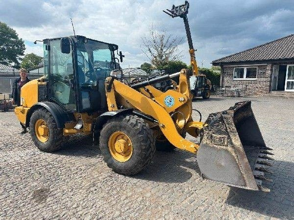 CAT 906M - Wheel loader: gambar 1 CAT 906M - Wheel loader: gambar 1