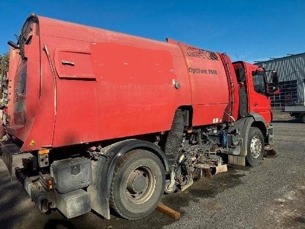 Mercedes-Benz 1829 L - Penyapu jalan: gambar 3 Mercedes-Benz 1829 L - Penyapu jalan: gambar 3