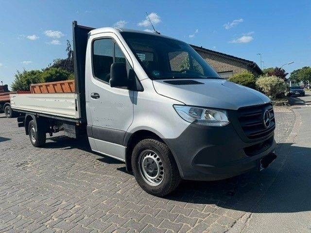 Mercedes-Benz 319 CDI - Van flatbed: gambar 4 Mercedes-Benz 319 CDI - Van flatbed: gambar 4