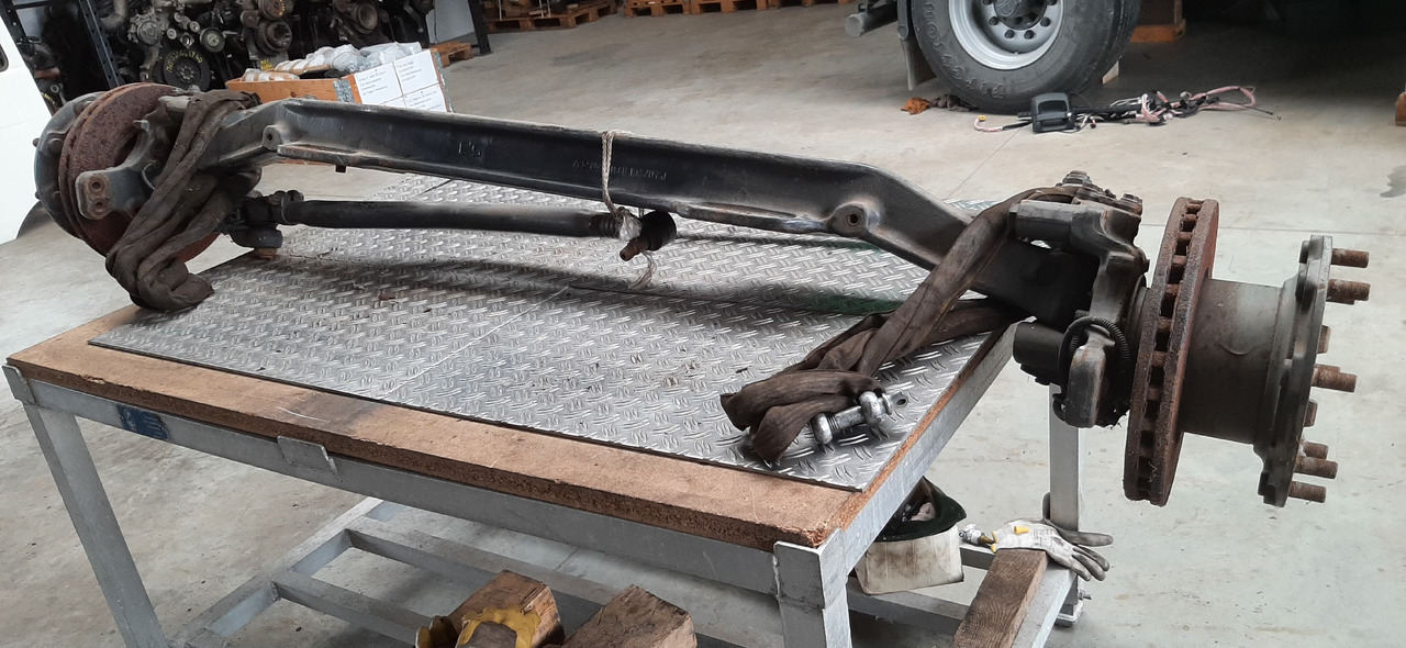 Gebrauchte DB Atego 12.23, Vorderachse, Artikel - Nr. : 81.99999 - 9999 - As roda depan untuk Truk: gambar 1 Gebrauchte DB Atego 12.23, Vorderachse, Artikel - Nr. : 81.99999 - 9999 - As roda depan untuk Truk: gambar 1