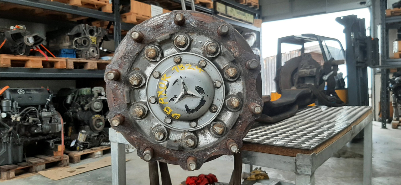 Gebrauchte DB Axor 18.24, Vorderachse, Artikel - Nr. : 81.99999 - 9999 - As roda depan untuk Truk: gambar 3 Gebrauchte DB Axor 18.24, Vorderachse, Artikel - Nr. : 81.99999 - 9999 - As roda depan untuk Truk: gambar 3