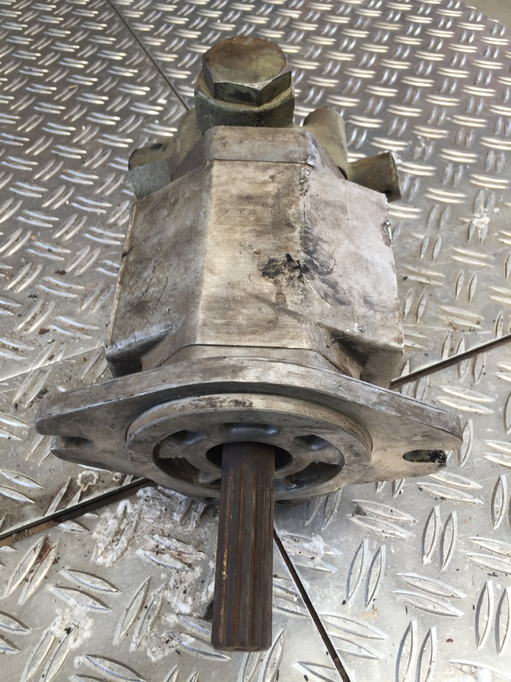 Gebrauchte Hydraulikpumpe, MAN, Artikel-Nr. : 25 - 48L383, 90 - 845 - Pompa hidrolik untuk Truk: gambar 4 Gebrauchte Hydraulikpumpe, MAN, Artikel-Nr. : 25 - 48L383, 90 - 845 - Pompa hidrolik untuk Truk: gambar 4