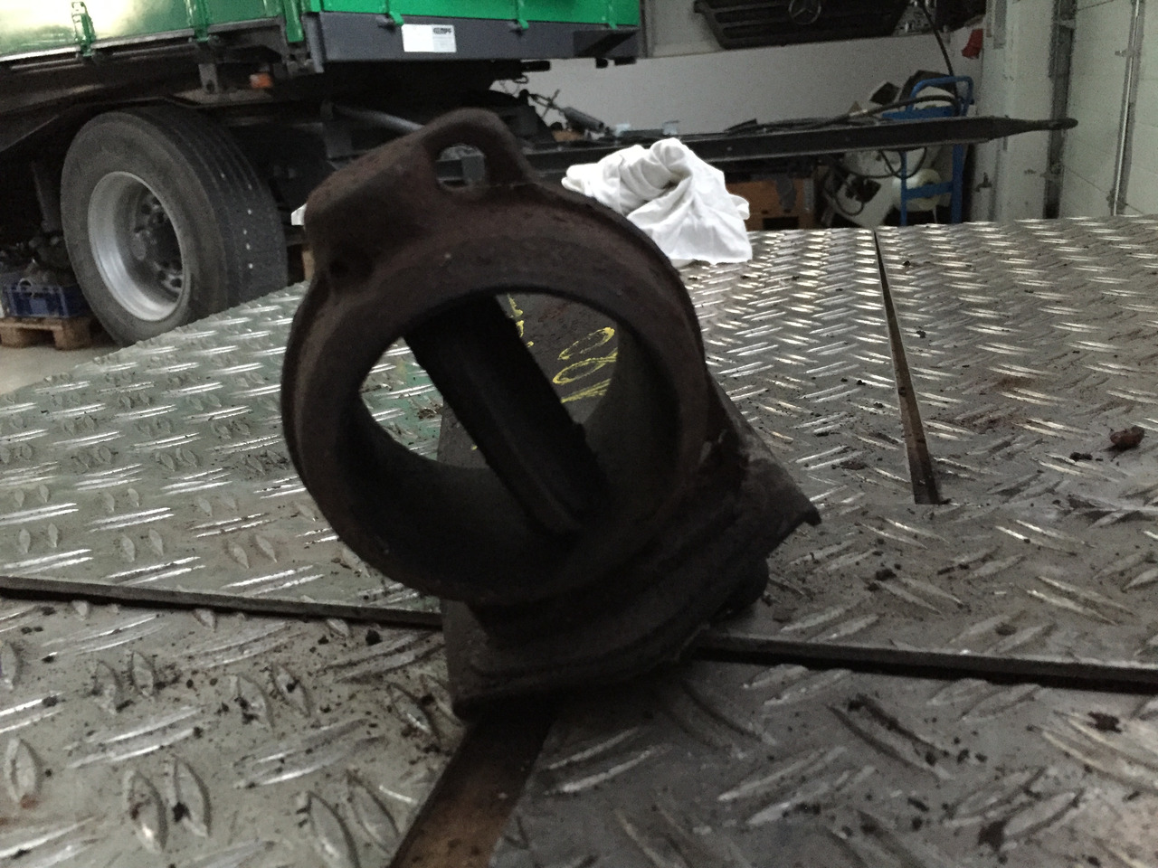 Gebrauchte Motorbremse / Klappe MAN TGL, Artikel - Nr. : 99.99999 - 9999 - Suku Cadang Mesin untuk Truk: gambar 2 Gebrauchte Motorbremse / Klappe MAN TGL, Artikel - Nr. : 99.99999 - 9999 - Suku Cadang Mesin untuk Truk: gambar 2