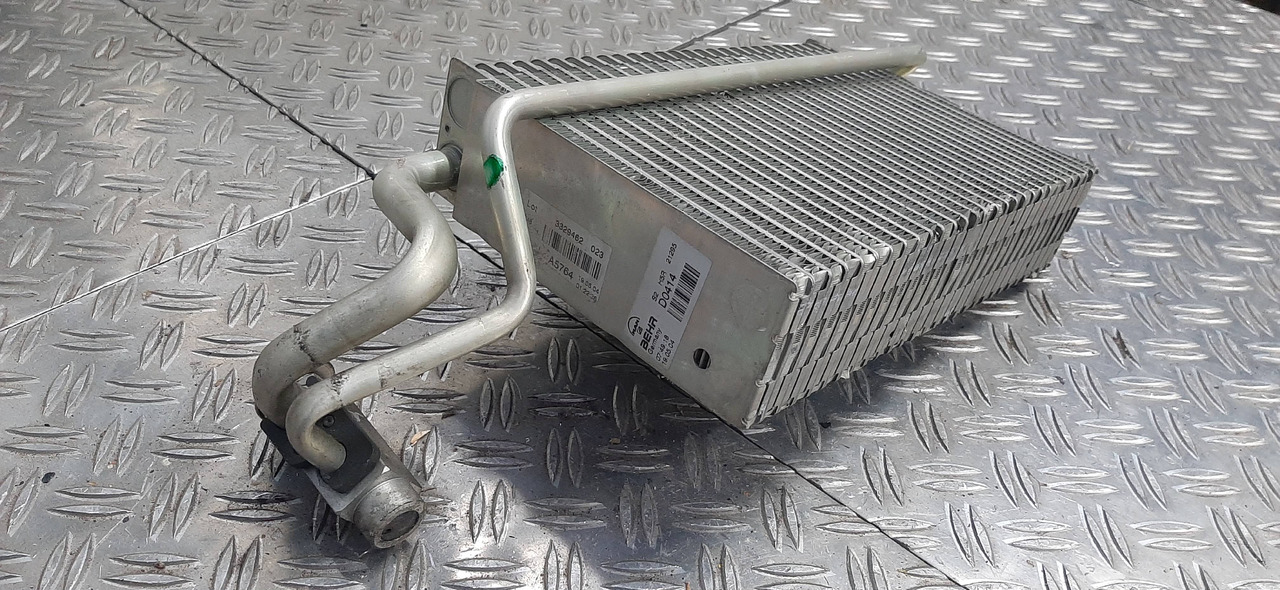 Gebrauchter Kühler, Motorkühlung, Behr D0414, MAN TGX, Artikel - Nr.: 81.99999 - 9999 - Radiator untuk Truk: gambar 4 Gebrauchter Kühler, Motorkühlung, Behr D0414, MAN TGX, Artikel - Nr.: 81.99999 - 9999 - Radiator untuk Truk: gambar 4