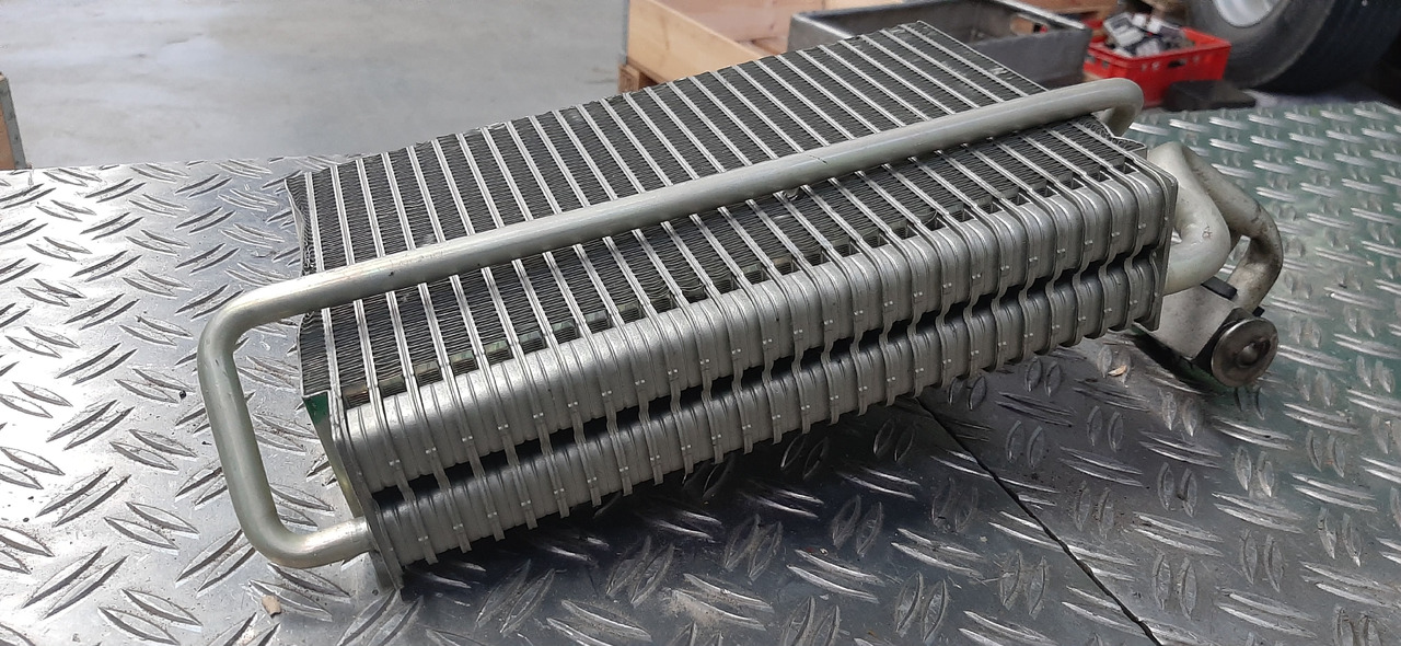 Gebrauchter Kühler, Motorkühlung, Behr D0414, MAN TGX, Artikel - Nr.: 81.99999 - 9999 - Radiator untuk Truk: gambar 3 Gebrauchter Kühler, Motorkühlung, Behr D0414, MAN TGX, Artikel - Nr.: 81.99999 - 9999 - Radiator untuk Truk: gambar 3