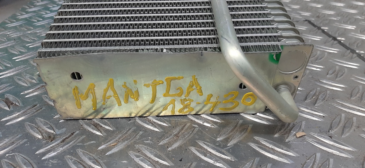 Gebrauchter Kühler, Motorkühlung, Behr D0414, MAN TGX, Artikel - Nr.: 81.99999 - 9999 - Radiator untuk Truk: gambar 1 Gebrauchter Kühler, Motorkühlung, Behr D0414, MAN TGX, Artikel - Nr.: 81.99999 - 9999 - Radiator untuk Truk: gambar 1