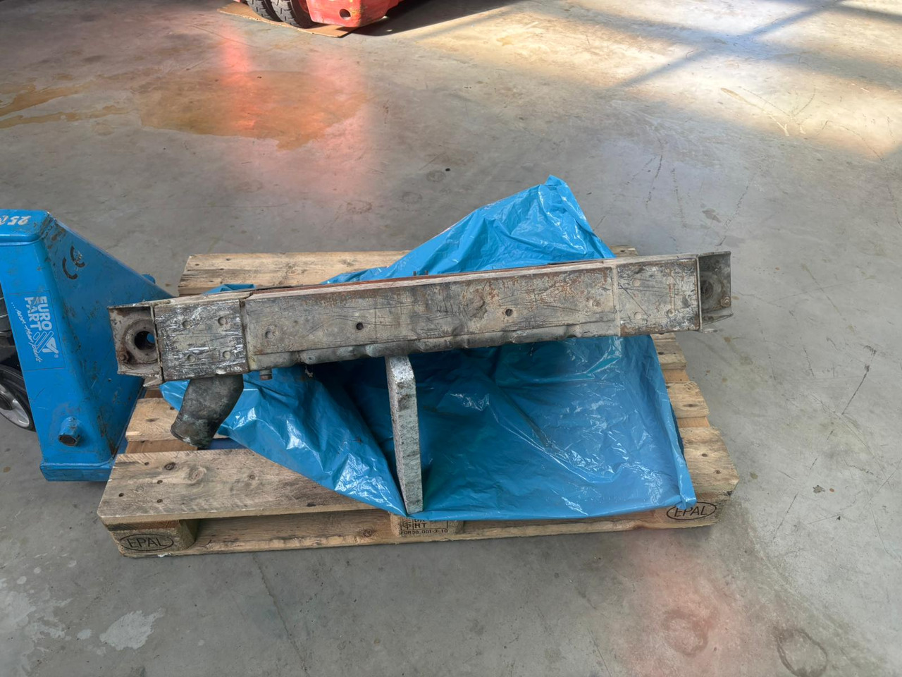 Gebrauchter MAN Kühler F8, Artikel - Nr. : 81.0610 - 16152 - Radiator untuk Truk: gambar 5 Gebrauchter MAN Kühler F8, Artikel - Nr. : 81.0610 - 16152 - Radiator untuk Truk: gambar 5