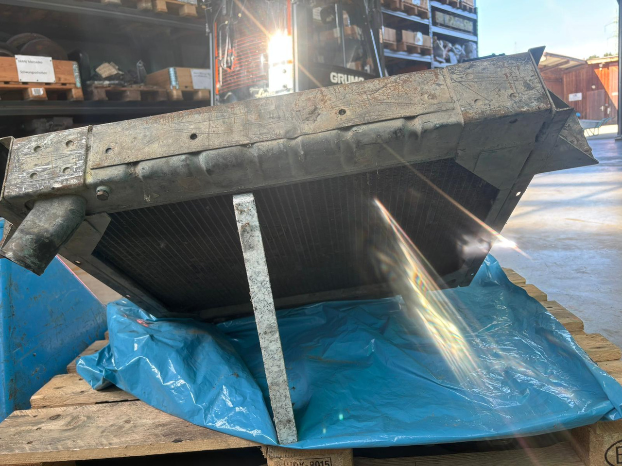 Gebrauchter MAN Kühler F8, Artikel - Nr. : 81.0610 - 16152 - Radiator untuk Truk: gambar 2 Gebrauchter MAN Kühler F8, Artikel - Nr. : 81.0610 - 16152 - Radiator untuk Truk: gambar 2