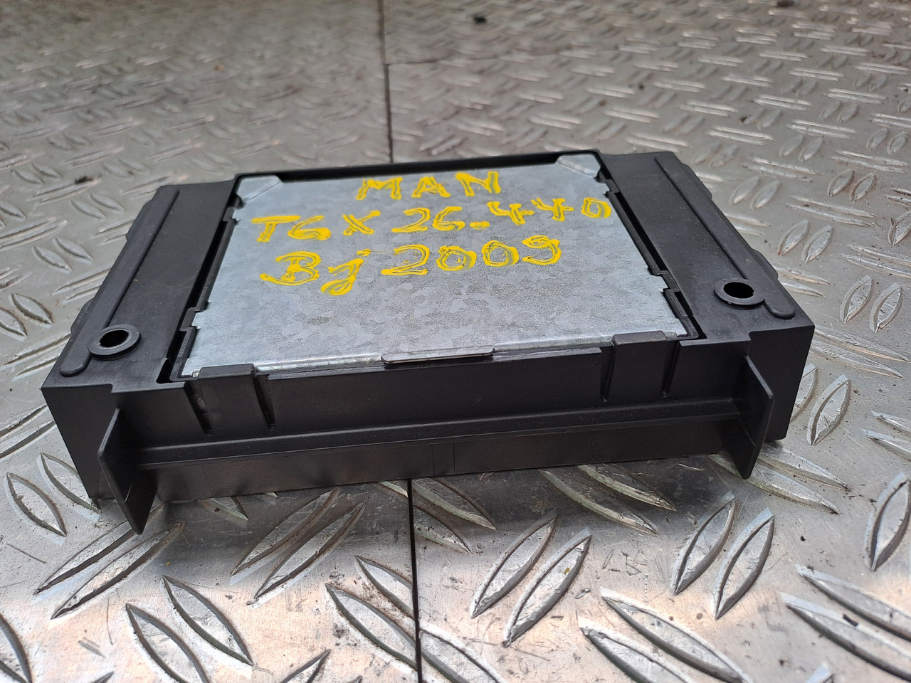 Gebrauchtes MAN TGX 26.440 Steuergerät zentraler Bordrechner, Artikel - Nr. : 81.25806 - 7096 - ECU untuk Truk: gambar 4 Gebrauchtes MAN TGX 26.440 Steuergerät zentraler Bordrechner, Artikel - Nr. : 81.25806 - 7096 - ECU untuk Truk: gambar 4