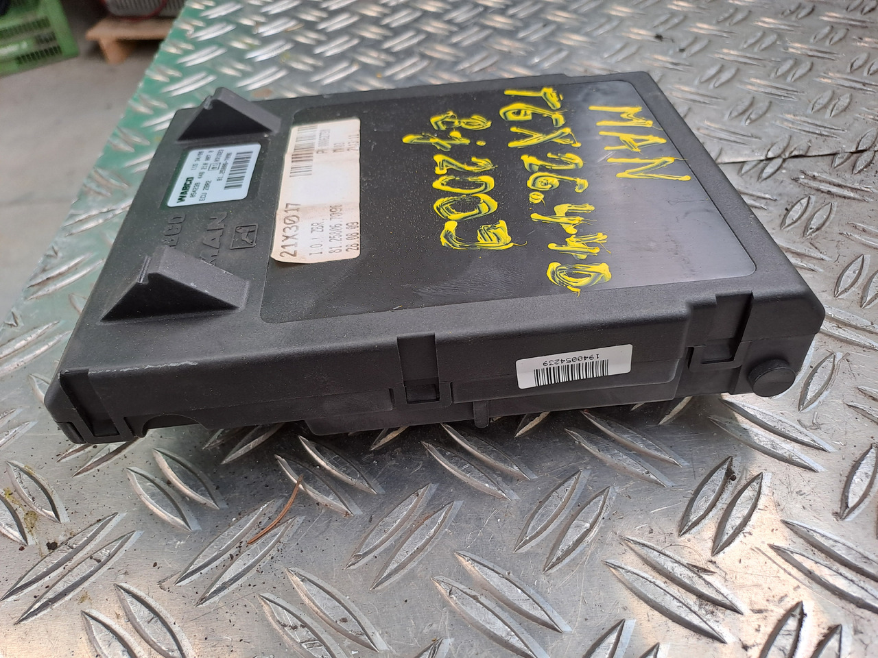 ECU untuk Truk Gebrauchtes MAN TGX 26.440 Steuergerät zentraler Bordrechner, Artikel - Nr. : 81.25806 - 7096: gambar 6 ECU untuk Truk Gebrauchtes MAN TGX 26.440 Steuergerät zentraler Bordrechner, Artikel - Nr. : 81.25806 - 7096: gambar 6