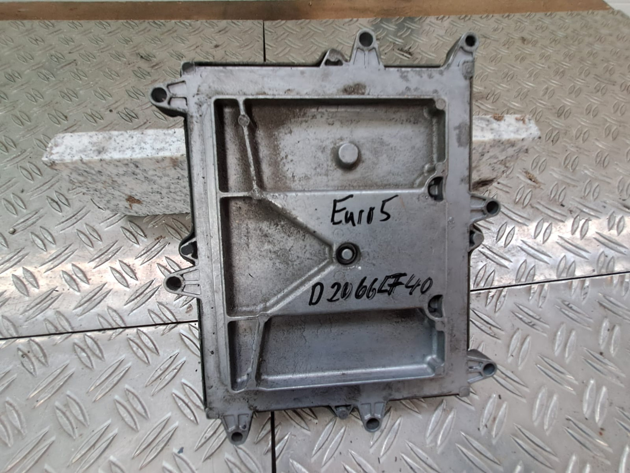 MAN MAn TGX 26.440 / D 2066 LF 40 - ECU untuk Truk: gambar 2 MAN MAn TGX 26.440 / D 2066 LF 40 - ECU untuk Truk: gambar 2