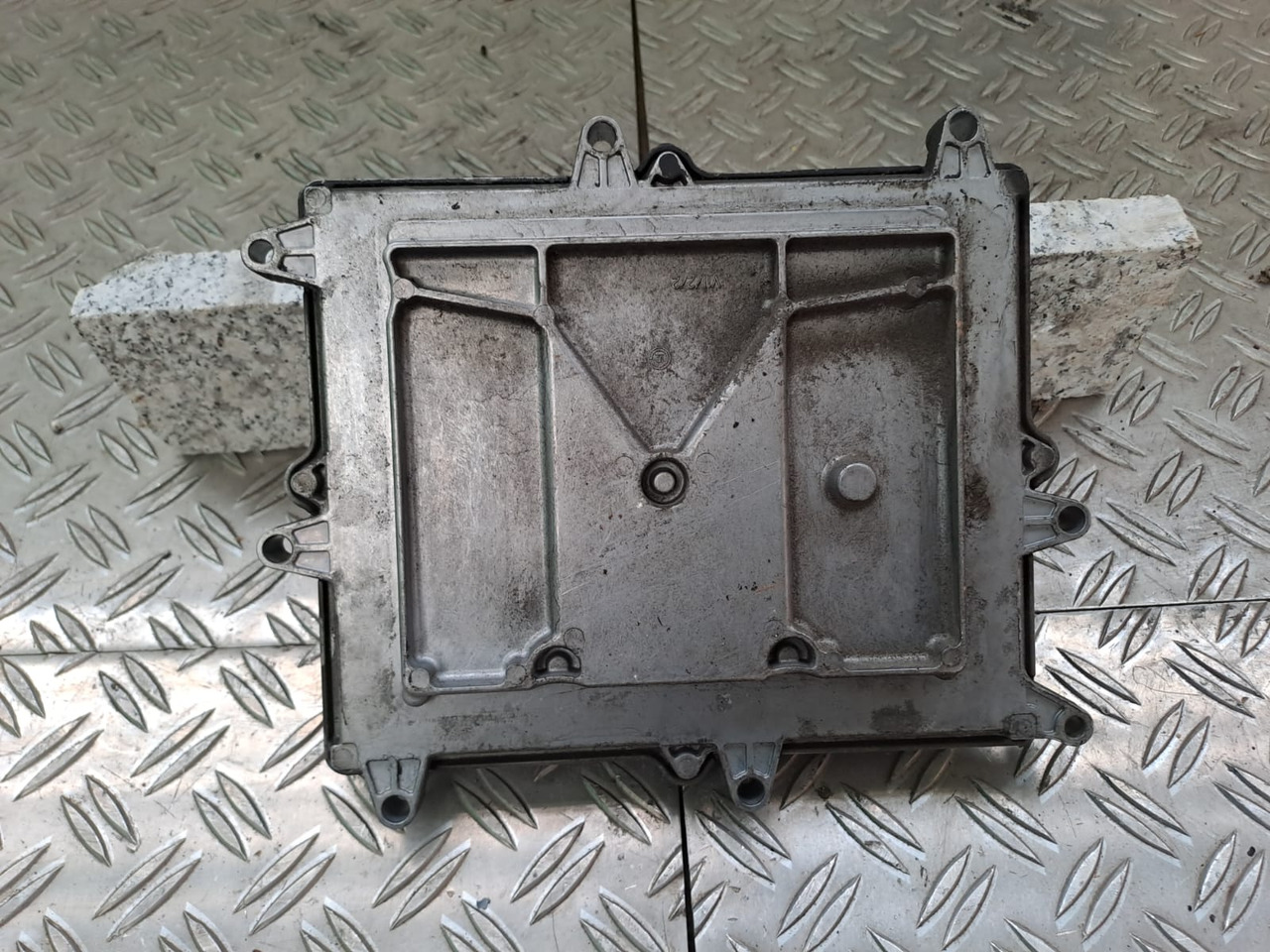 MAN MAn TGX 26.440 / D 2066 LF 40 - ECU untuk Truk: gambar 3 MAN MAn TGX 26.440 / D 2066 LF 40 - ECU untuk Truk: gambar 3