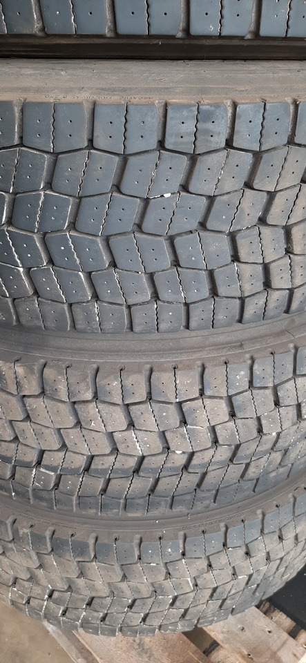Neuwertige Dunlopp Reifen mit Felgen, 315 / 70 R22,5 Artikel - Nr. : 81.99999 - 9999 - Ban untuk Truk: gambar 3 Neuwertige Dunlopp Reifen mit Felgen, 315 / 70 R22,5 Artikel - Nr. : 81.99999 - 9999 - Ban untuk Truk: gambar 3