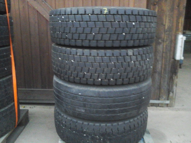 Reifen 285 /70 x 19,5 - Ban untuk Truk: gambar 1 Reifen 285 /70 x 19,5 - Ban untuk Truk: gambar 1