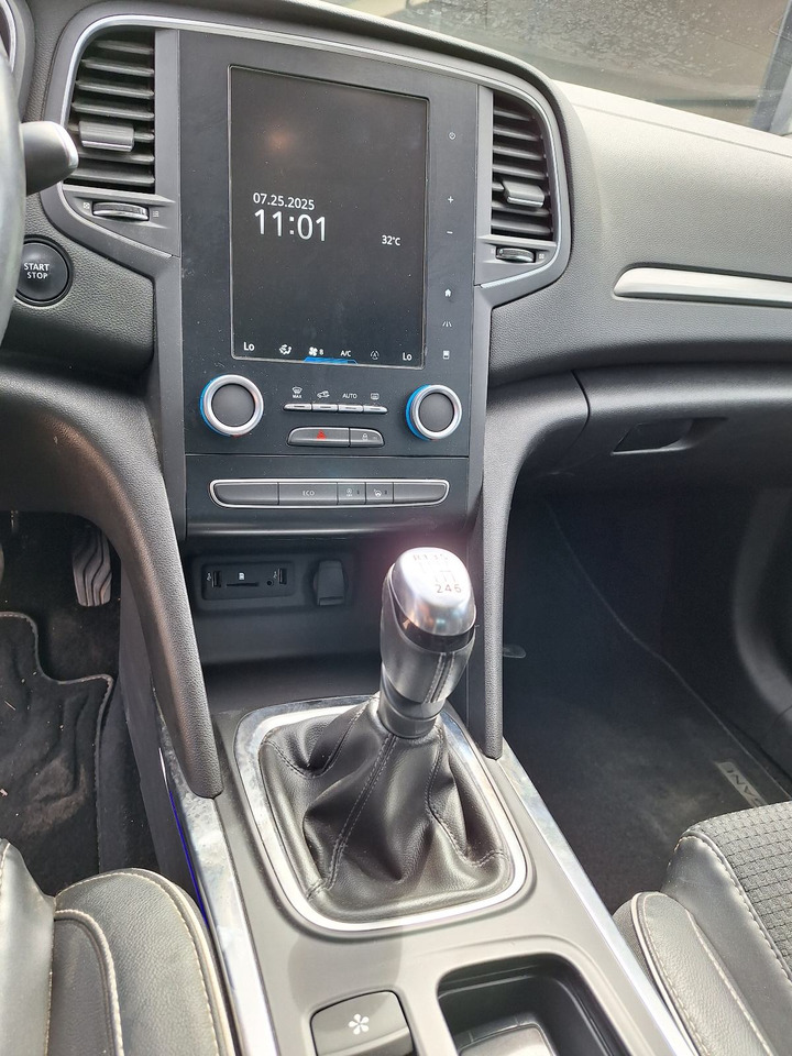 Renault Megane Blue dCi 95, zamjena - Mobil sedan: gambar 4 Renault Megane Blue dCi 95, zamjena - Mobil sedan: gambar 4