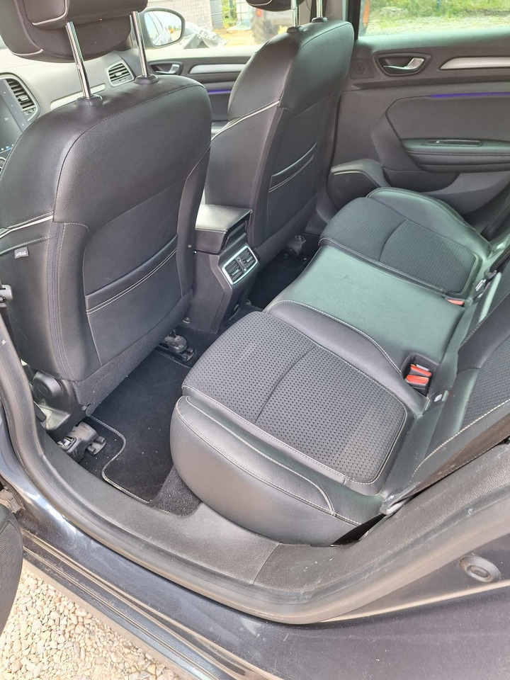 Renault Megane Blue dCi 95, zamjena - Mobil sedan: gambar 5 Renault Megane Blue dCi 95, zamjena - Mobil sedan: gambar 5