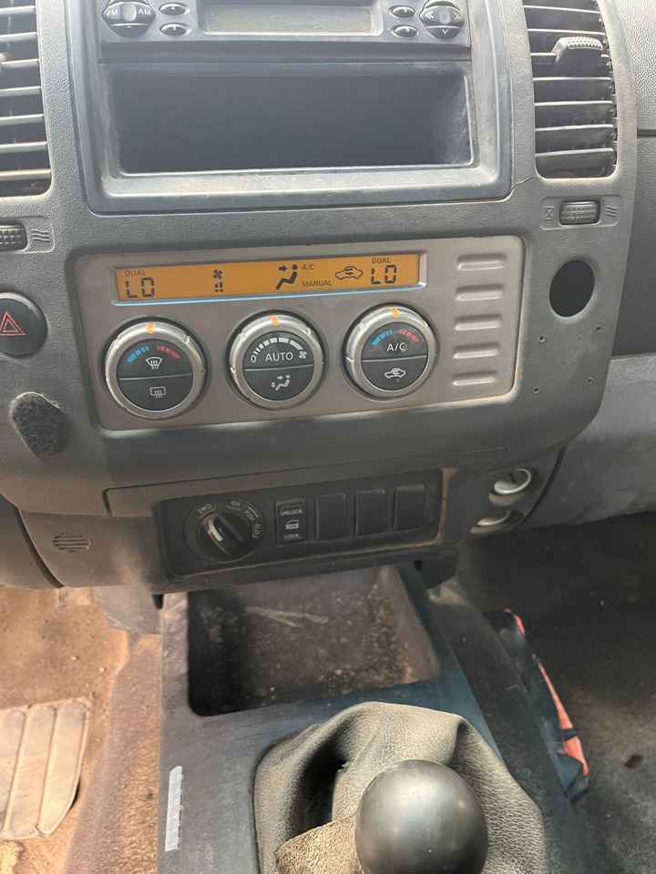 Nissan Navarra No Registration - Truk pikap: gambar 4 Nissan Navarra No Registration - Truk pikap: gambar 4