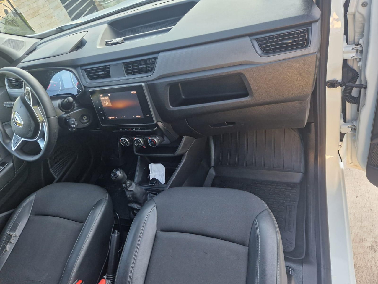 RENAULT EXPRESS - Van kecil: gambar 4 RENAULT EXPRESS - Van kecil: gambar 4