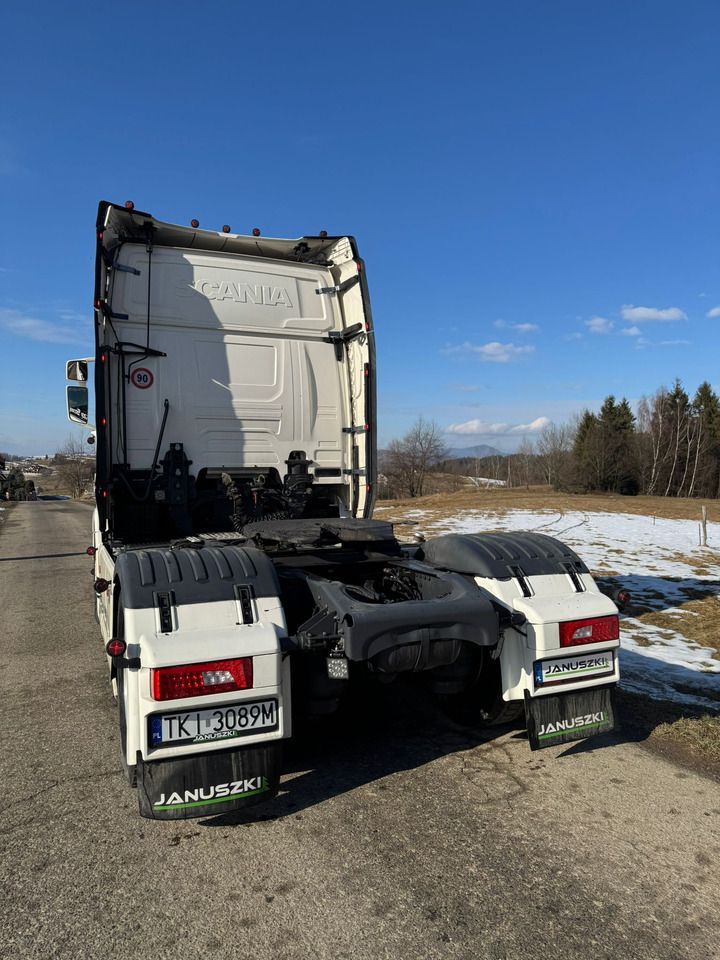 SCANIA R520 V8 - Tractor head: gambar 4 SCANIA R520 V8 - Tractor head: gambar 4