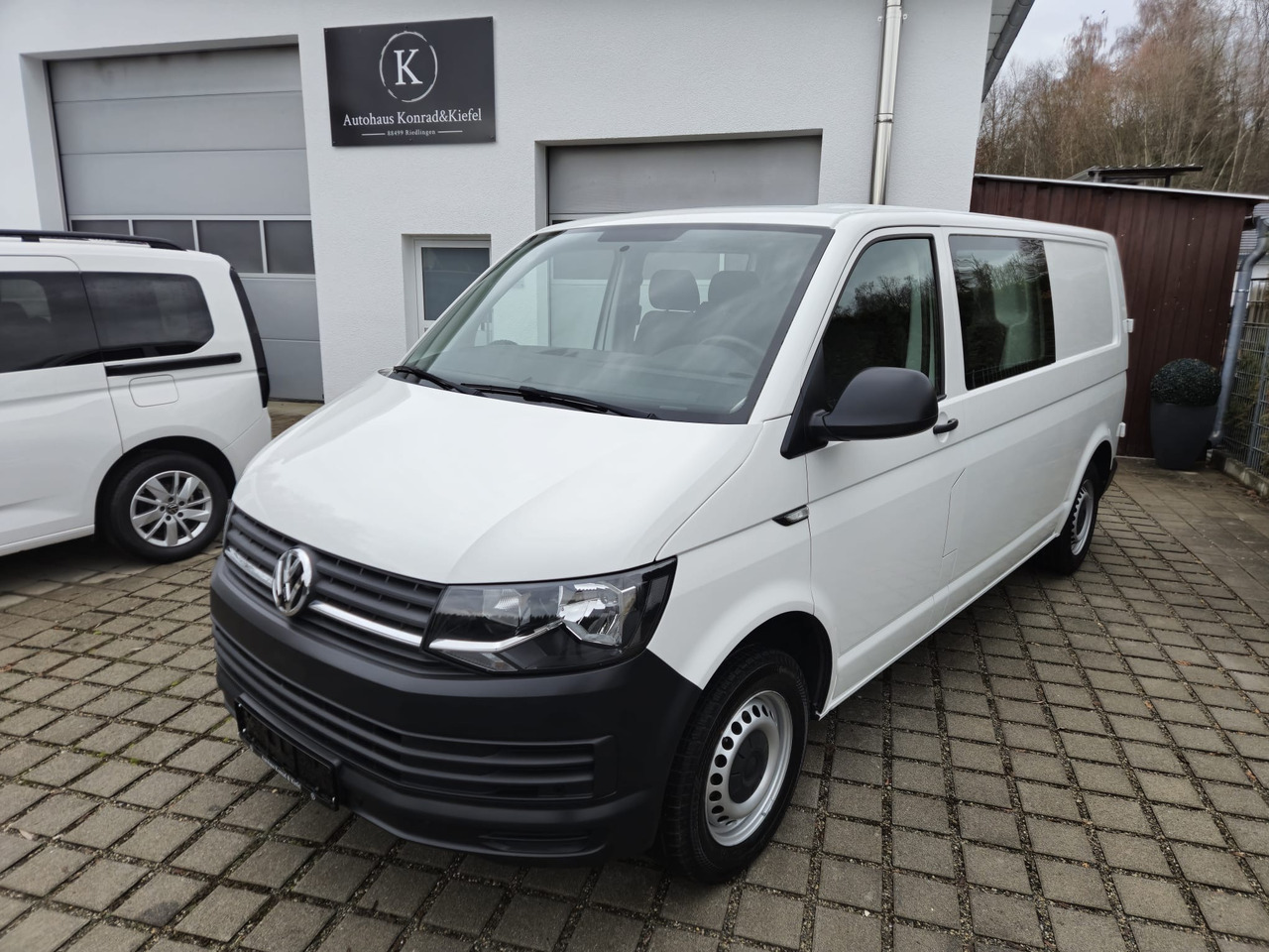 VOLKSWAGEN T6 Transporter Mixto LR 6-Sitzer/Standheiz./PDC - Van panel: gambar 1 VOLKSWAGEN T6 Transporter Mixto LR 6-Sitzer/Standheiz./PDC - Van panel: gambar 1
