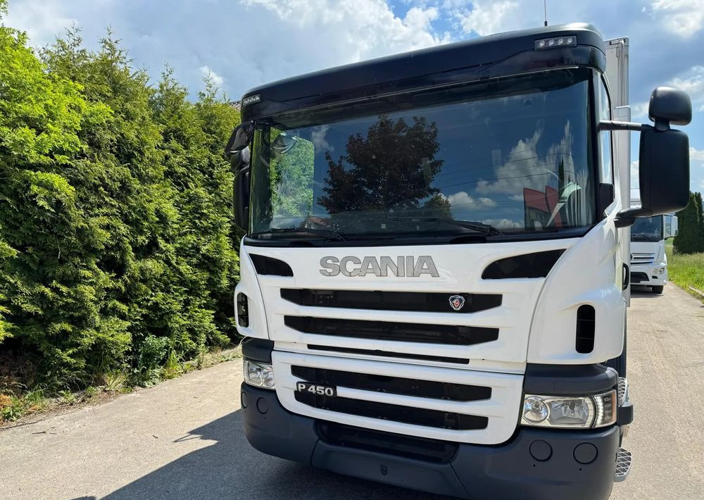 Scania Scania P 450 / CHŁODNIA + WINDA / 23 PALETY / EURO6 / OŚ SKRĘTNA / CARRIER/ ASO - Truk berpendingin: gambar 2 Scania Scania P 450 / CHŁODNIA + WINDA / 23 PALETY / EURO6 / OŚ SKRĘTNA / CARRIER/ ASO - Truk berpendingin: gambar 2