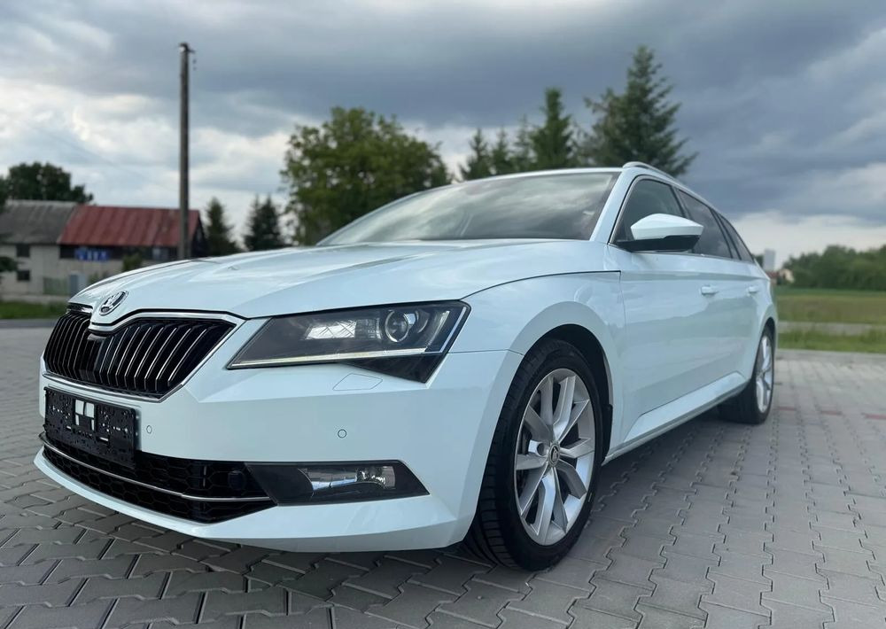 Station wagon Skoda Superb 2.0 TSI 4x4 Sportline DSG: gambar 9