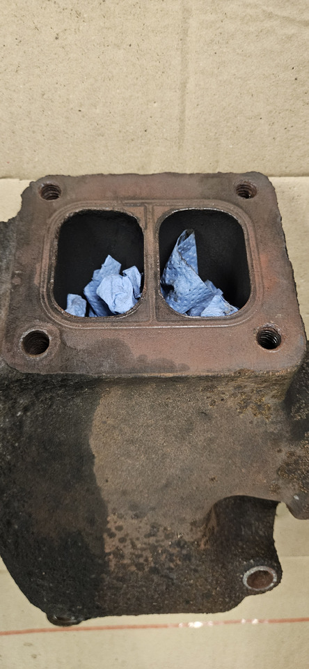 John deere R86029 - Manifold buang: gambar 2 John deere R86029 - Manifold buang: gambar 2