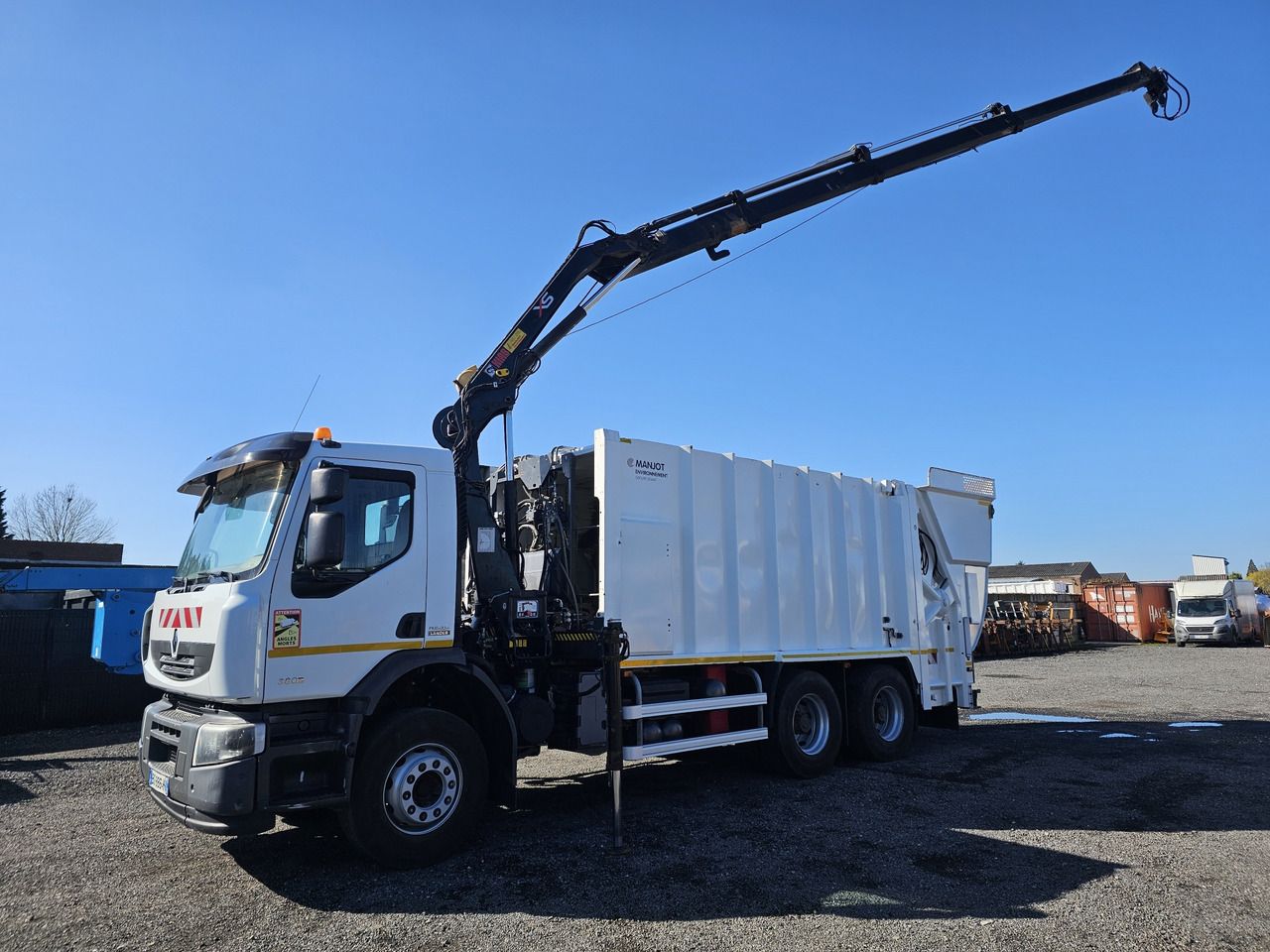 RENAULT LANDER 6x4 - Truk jungkit: gambar 3 RENAULT LANDER 6x4 - Truk jungkit: gambar 3
