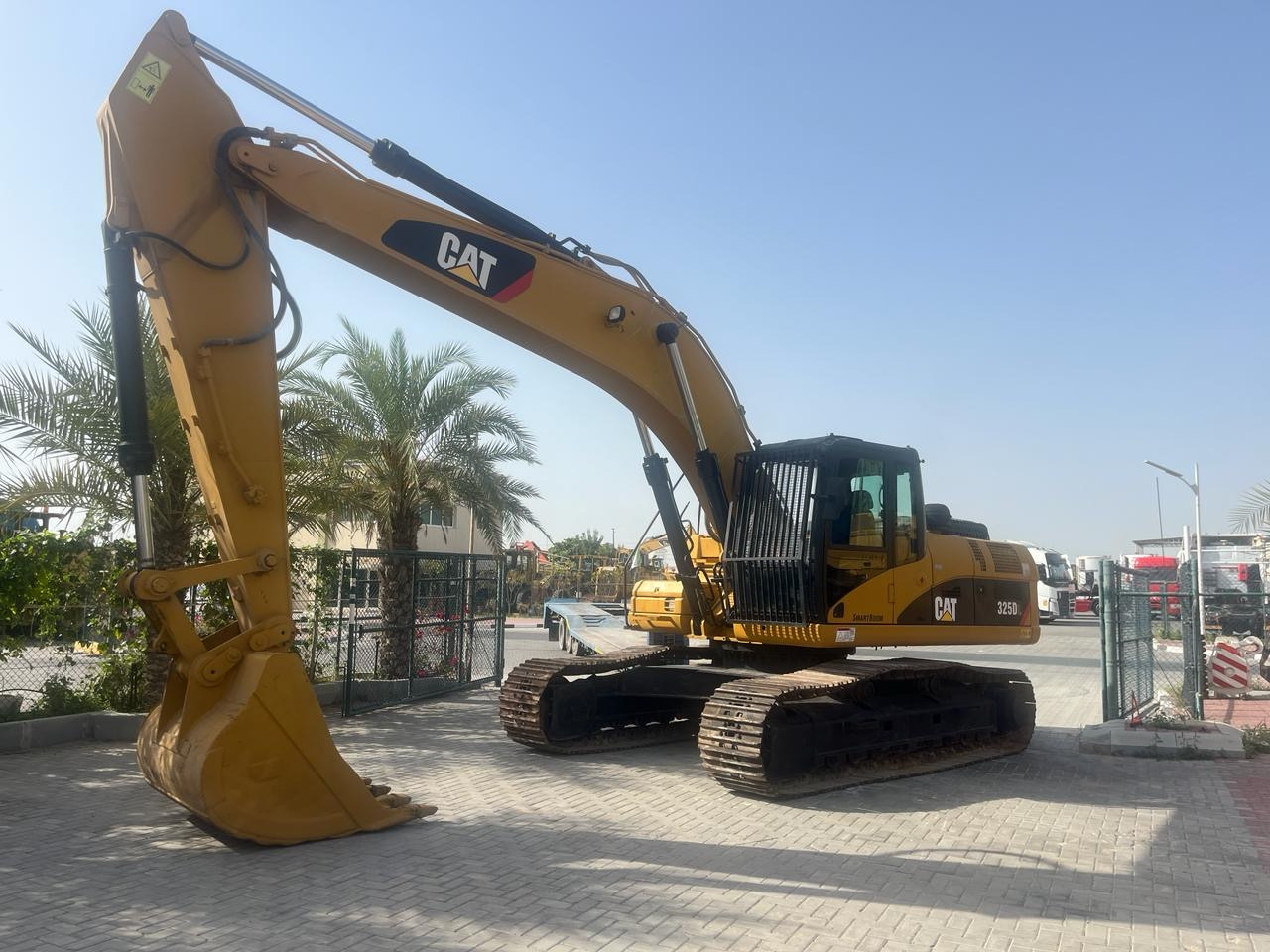 Leasing CATERPILLAR 325DL CATERPILLAR 325DL: gambar 15 Leasing CATERPILLAR 325DL CATERPILLAR 325DL: gambar 15