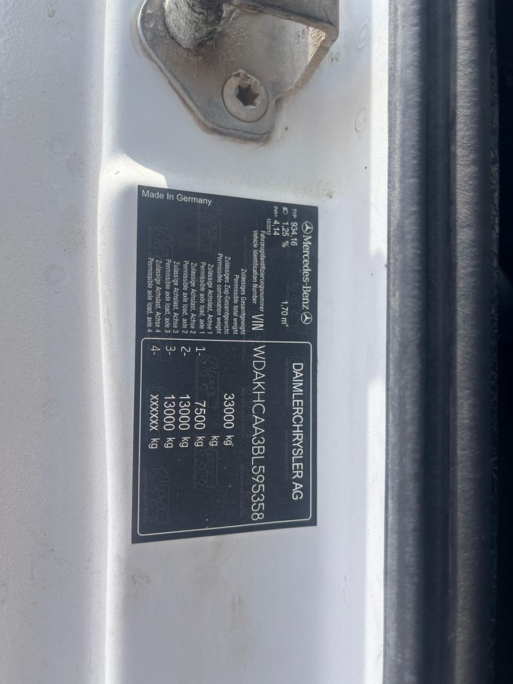 MERCEDES-BENZ Actros 3340 - Truk sasis: gambar 3 MERCEDES-BENZ Actros 3340 - Truk sasis: gambar 3