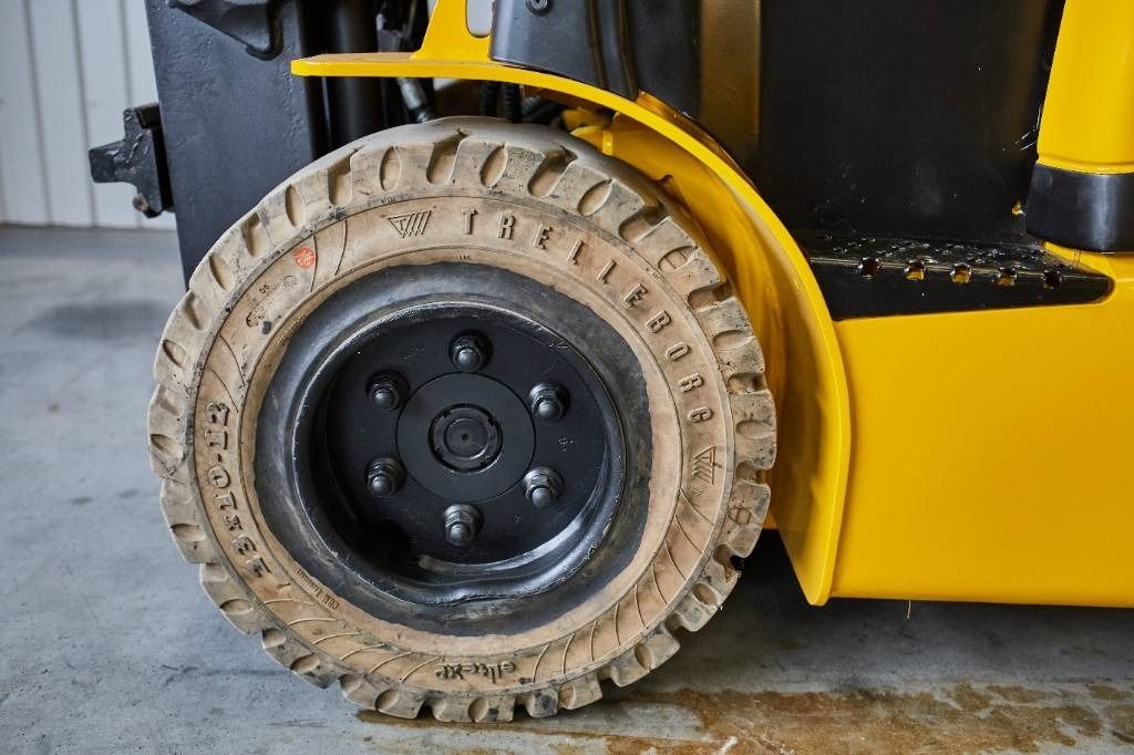 Yale ERP35VL - Forklift listrik: gambar 3 Yale ERP35VL - Forklift listrik: gambar 3