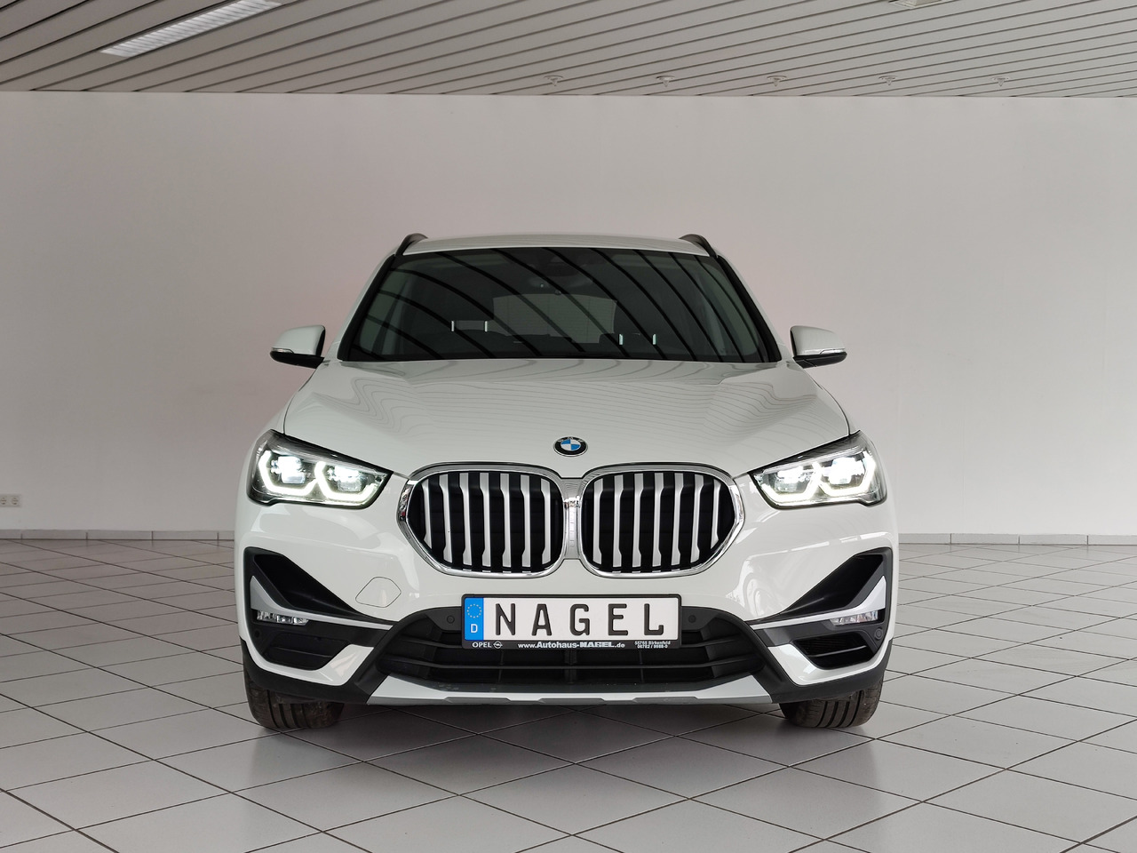 BMW X1 xDrive 20 i xLine Navi Rükam Leder DAB - Mobil SUV: gambar 4 BMW X1 xDrive 20 i xLine Navi Rükam Leder DAB - Mobil SUV: gambar 4