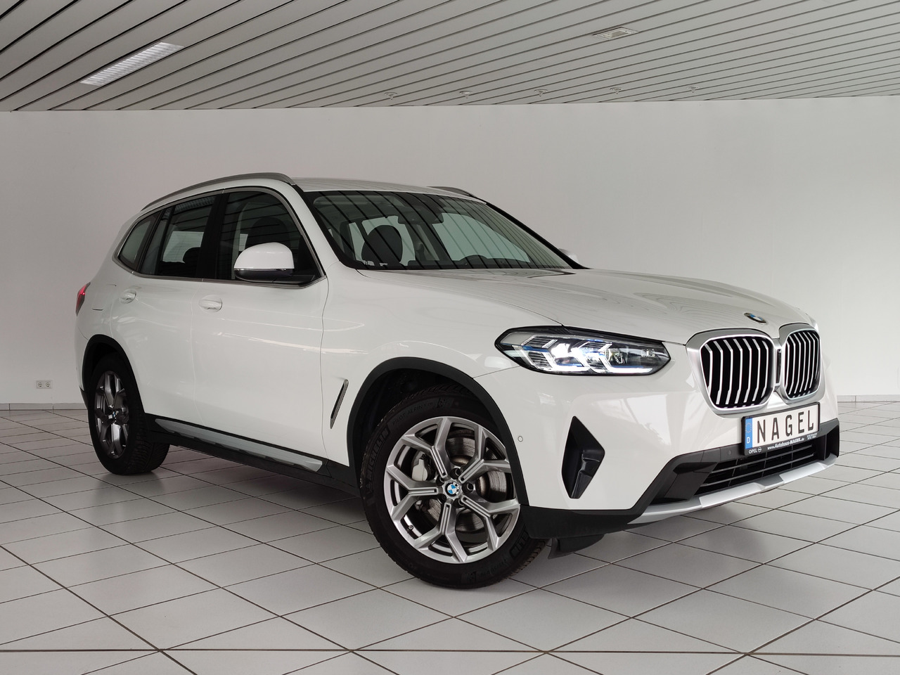 BMW X3 xDrive 30 i Live-Cockpit DAB Leder HiFi Headup - Mobil SUV: gambar 3 BMW X3 xDrive 30 i Live-Cockpit DAB Leder HiFi Headup - Mobil SUV: gambar 3