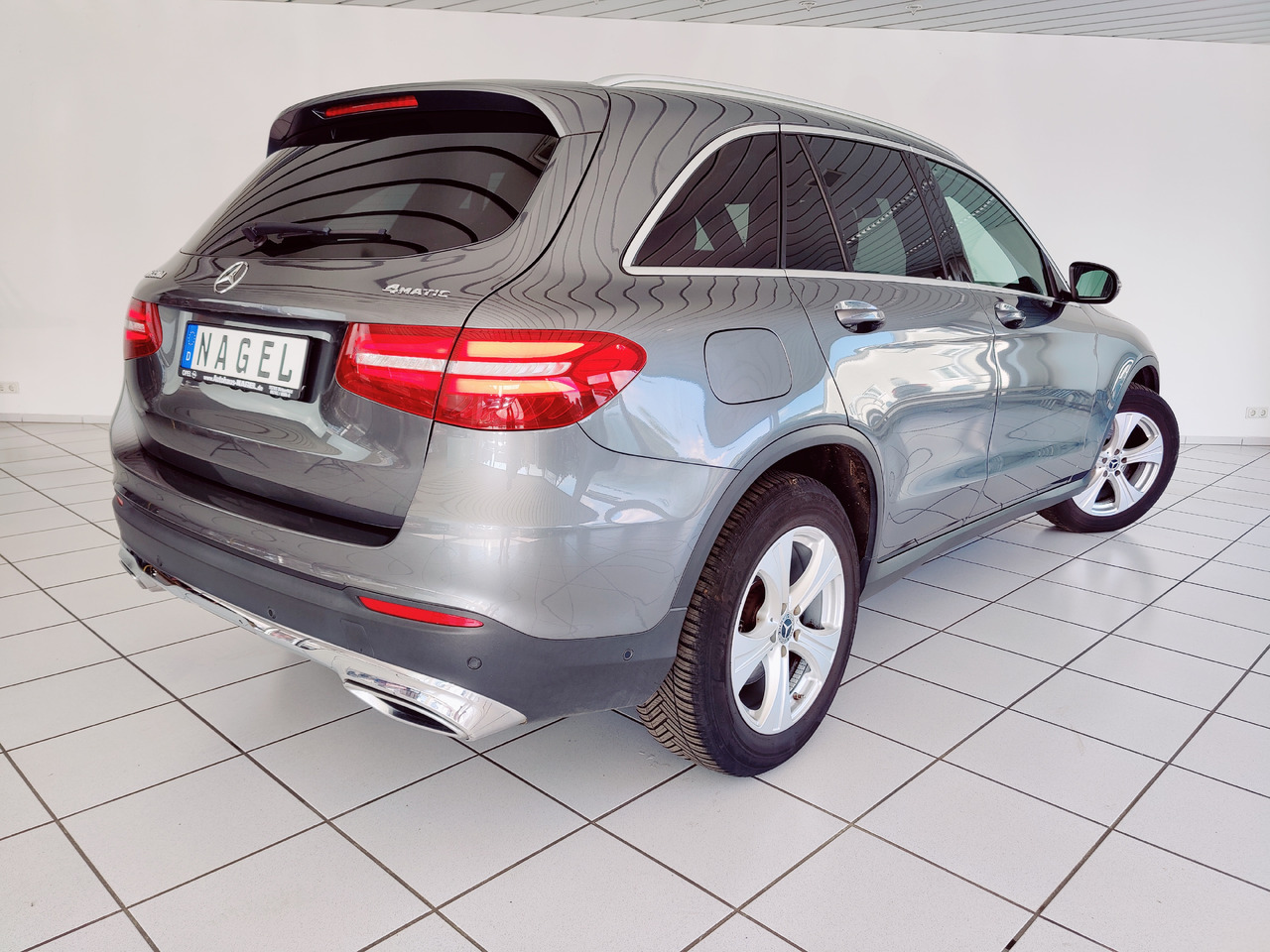 Mercedes-Benz GLC 220 d 4Matic AHK Navi RüKam SHZ - Mobil SUV: gambar 5 Mercedes-Benz GLC 220 d 4Matic AHK Navi RüKam SHZ - Mobil SUV: gambar 5